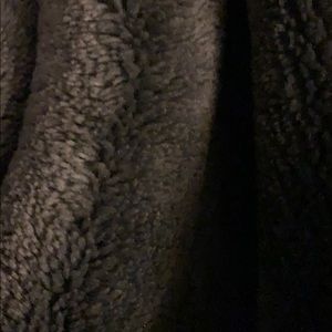 Meet your Posher, Claudia